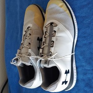 Under Armor Men's Golf Shoes Size 13 White in color
